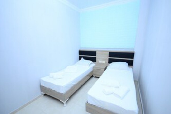 Room 14 of 37