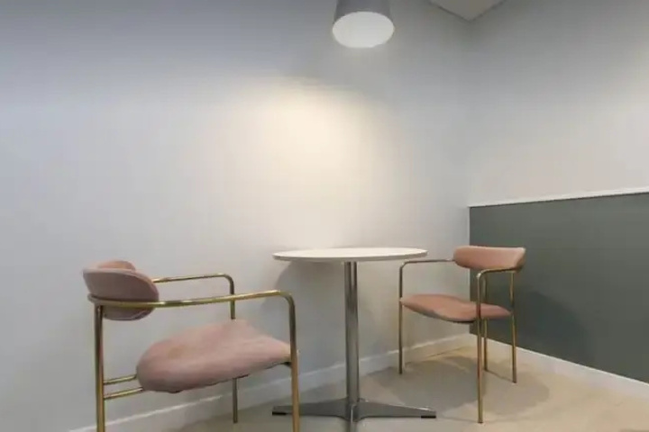 Room 14 of 22