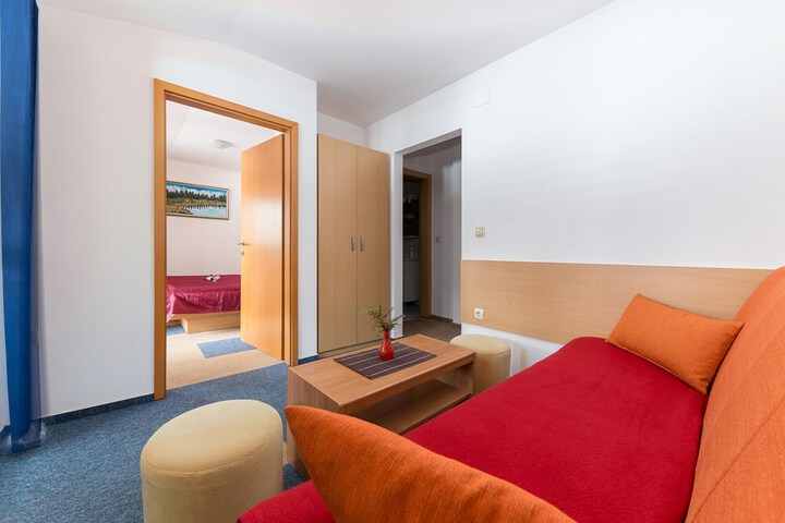 Room 13 of 125