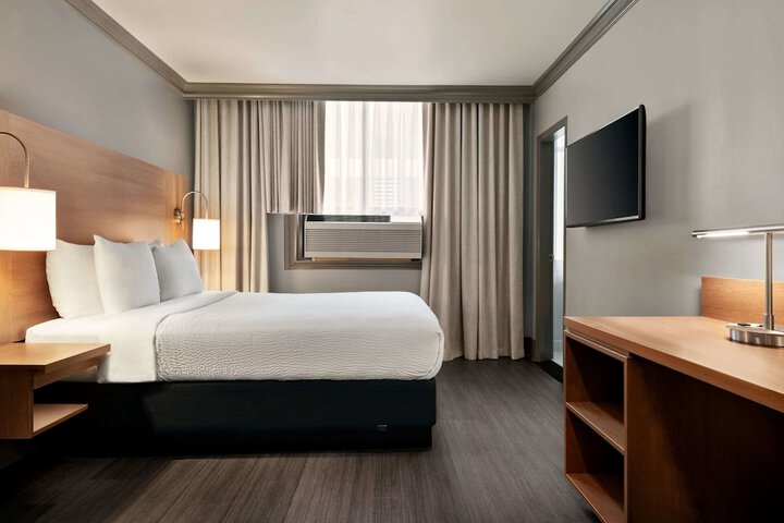 Room 5 of 26