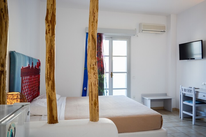 Room 3 of 71