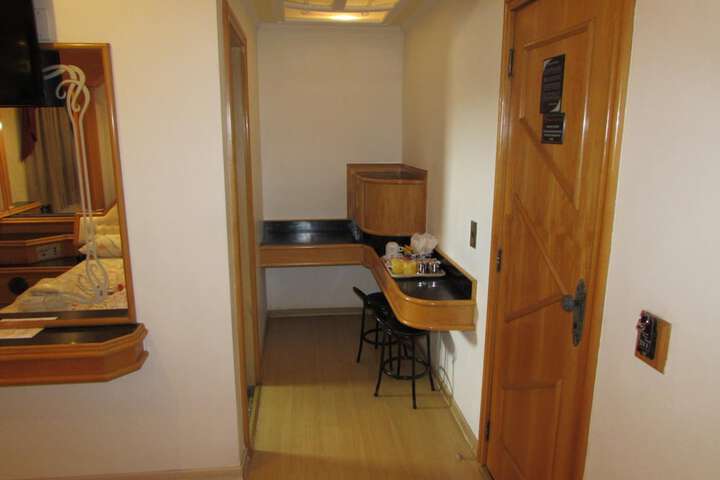 Room 13 of 46