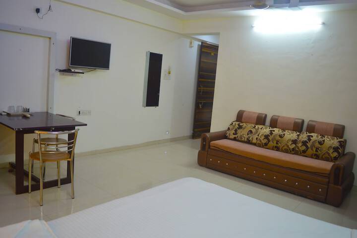 Room 8 of 62