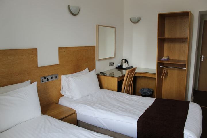 Room 19 of 49