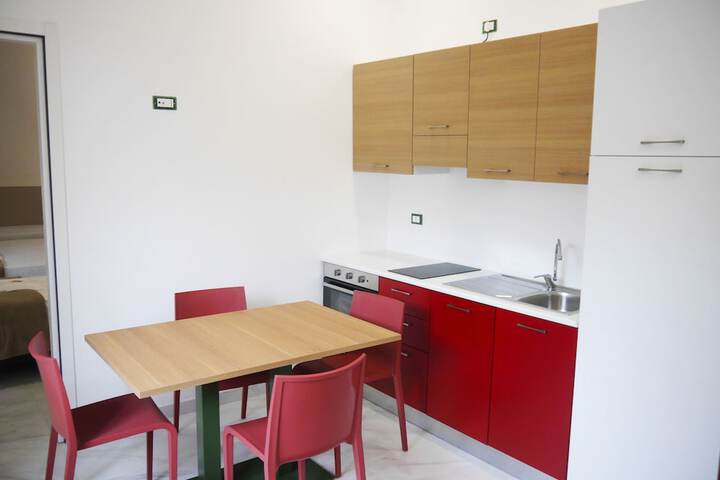 Room 5 of 98