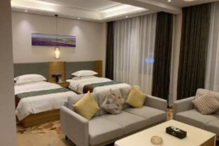 Room 14 of 15