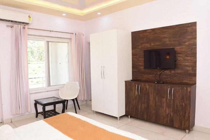 Room 7 of 113