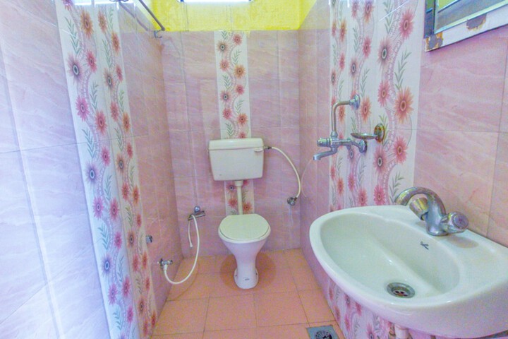 Room 12 of 19