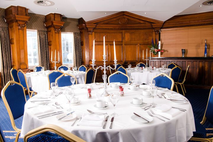 Ballroom/Hall 163 of 182