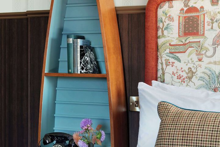 Room 43 of 147