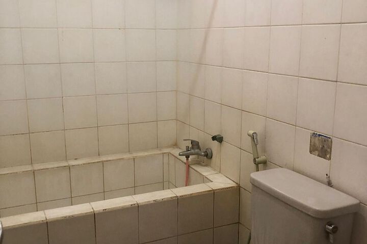 Room 17 of 21