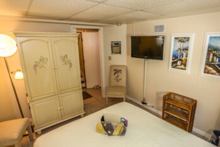 Room 28 of 30