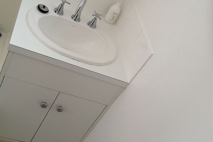 Room 16 of 50