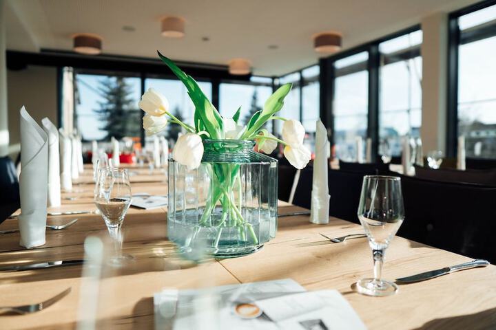 Dining 20 of 48