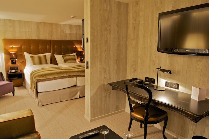 Room 32 of 91