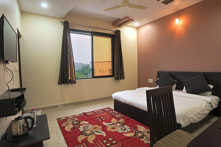 Room 14 of 42