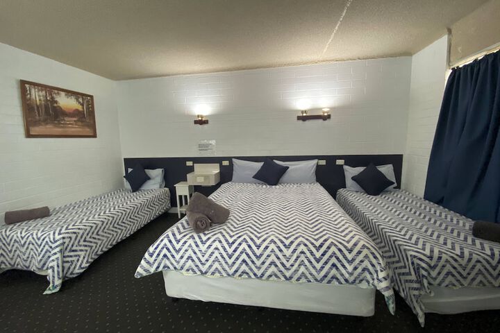 Room 12 of 39