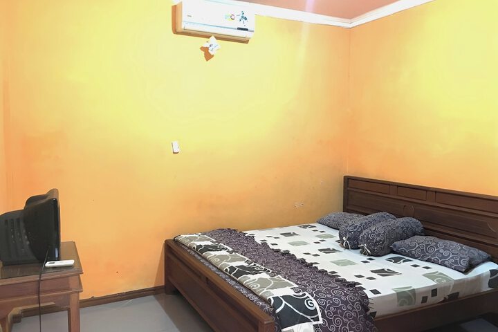 Hotel Alami near Alun-Alun Klaten