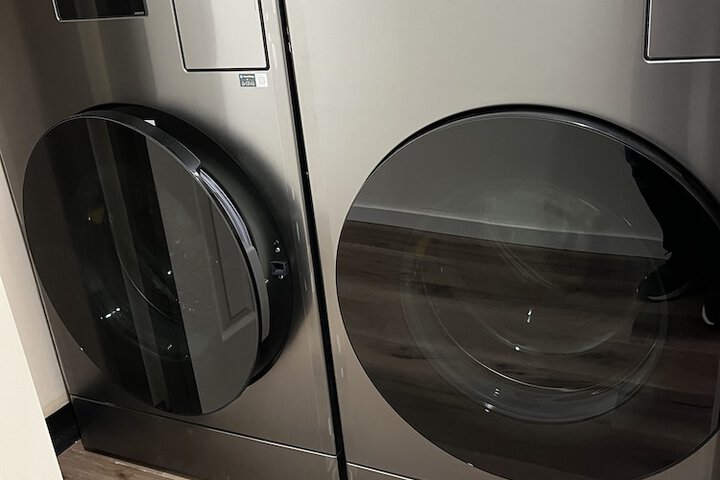 Laundry 31 of 43