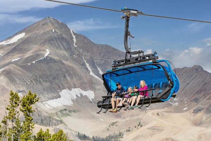 Snow and ski sports