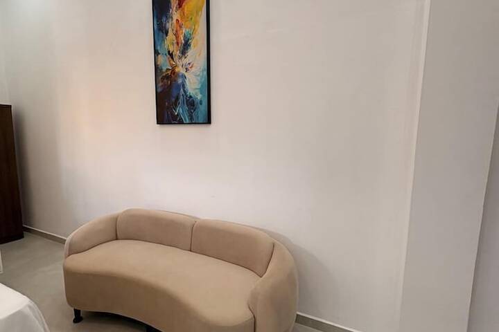 Room 85 of 339