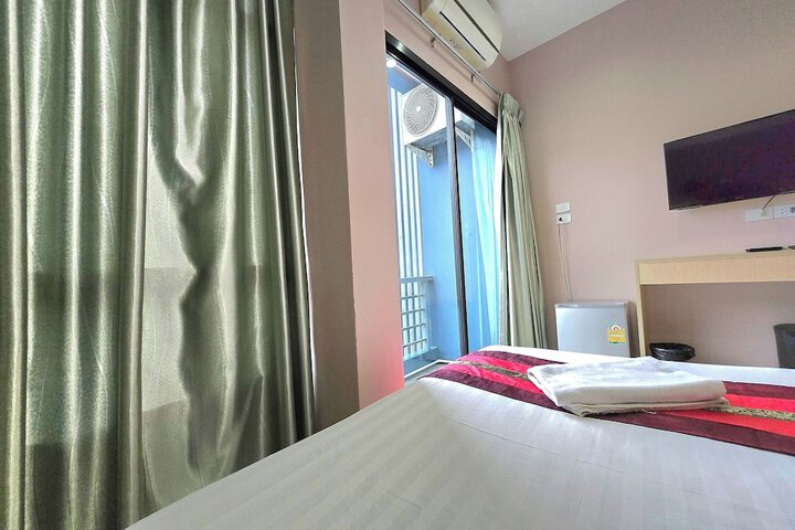 Room 3 of 40