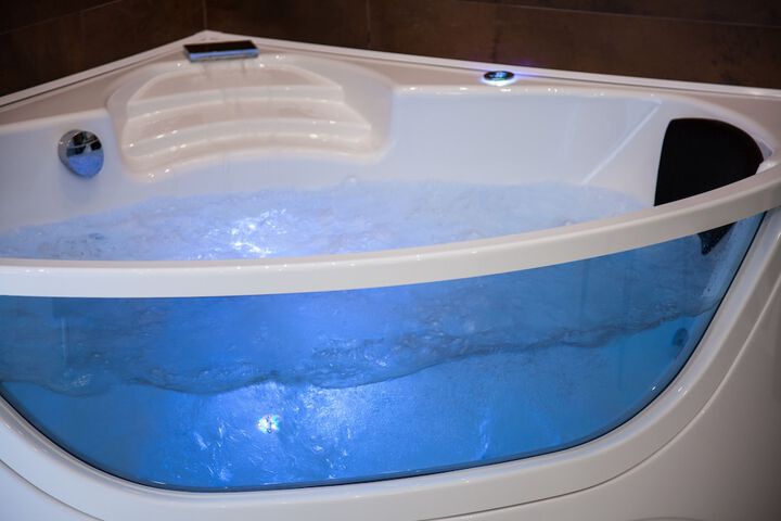 Hot Tub 88 of 153