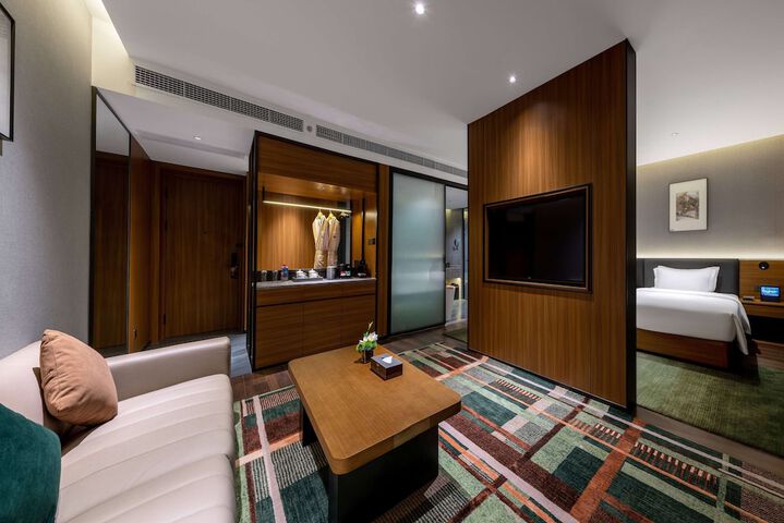 Room 9 of 44