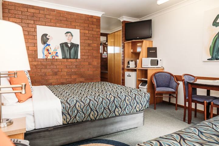Room 19 of 87