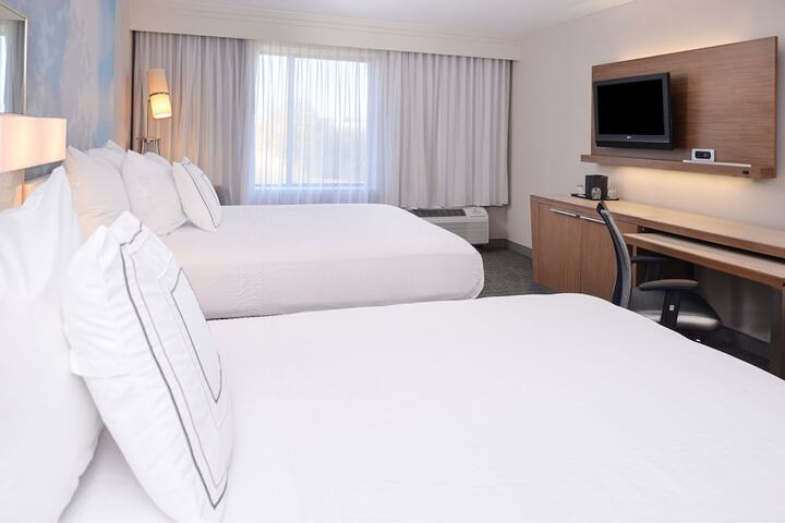 2 Queen Beds (4 of 6)