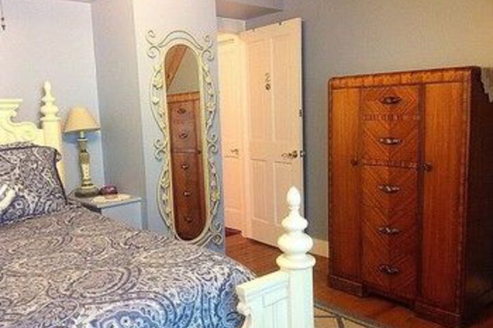 Room 35 of 59