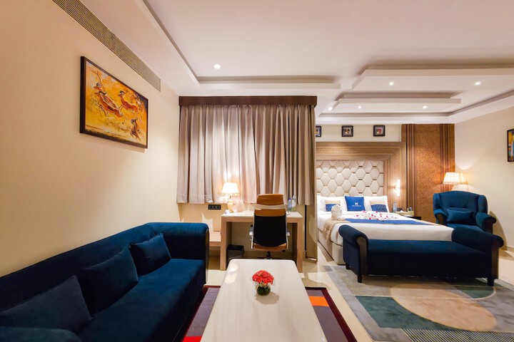 Room 42 of 93