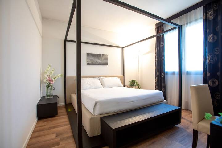 Room 5 of 44
