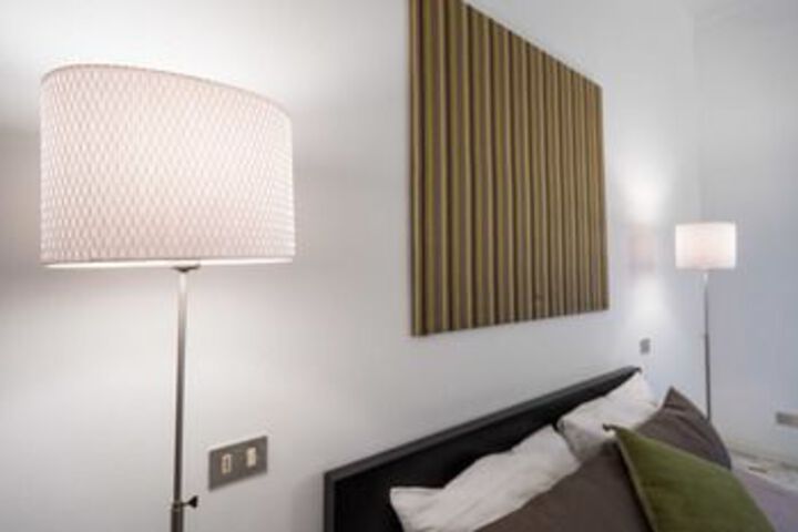 Room 12 of 27