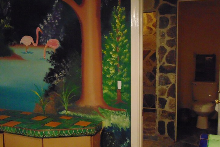 Room 319 of 413