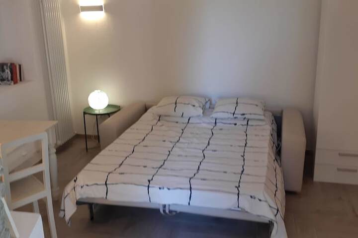 Room 4 of 39