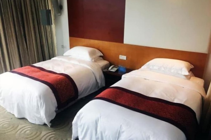 Room 9 of 22