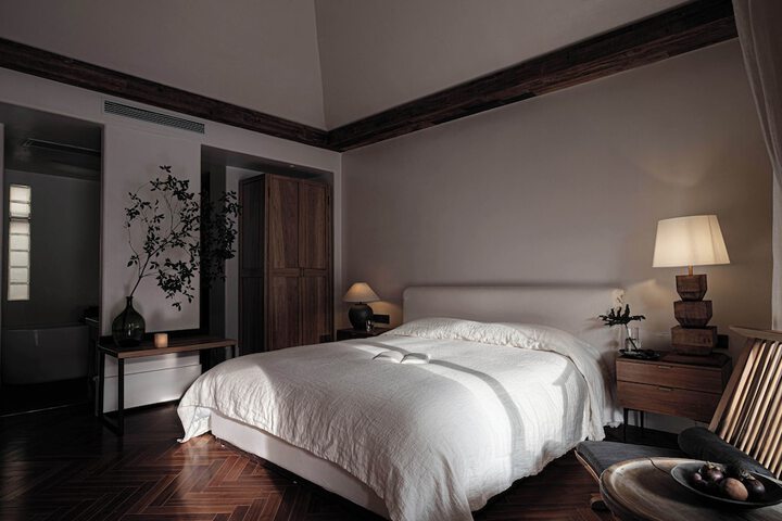 Room 4 of 67