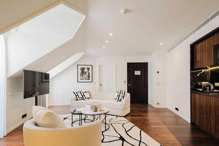 Room 41 of 150