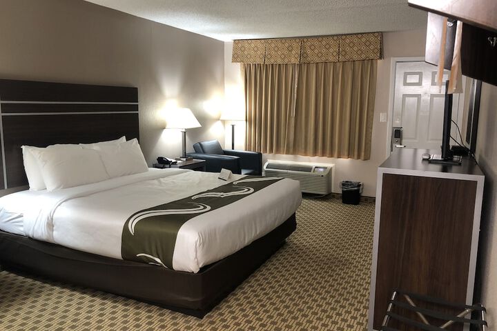 Room 5 of 52