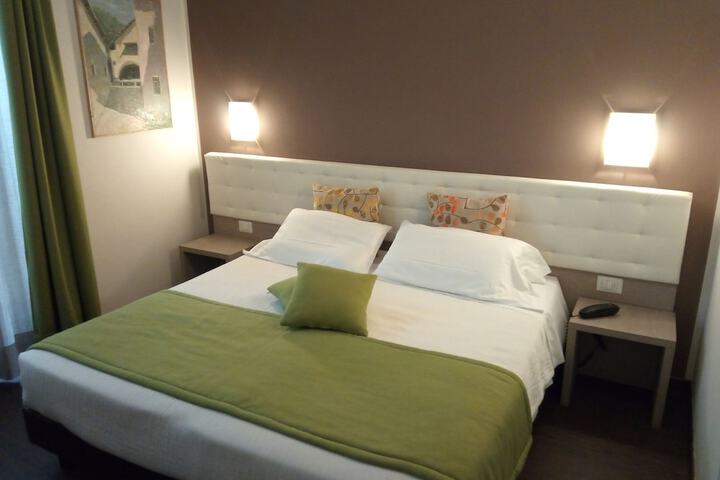Room 5 of 55