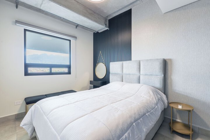 Room 4 of 254