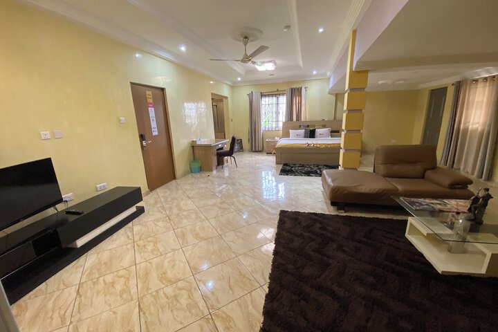 Room 36 of 130