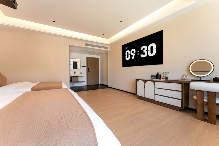 Room 30 of 73