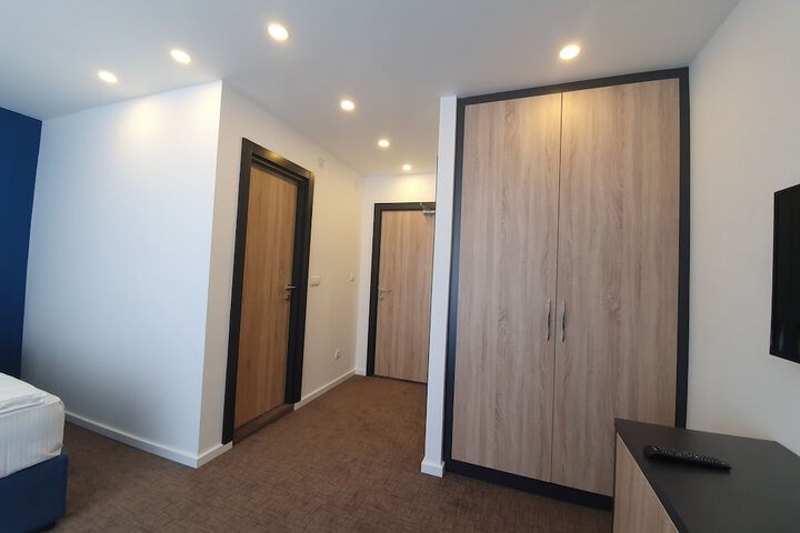 Room 17 of 56