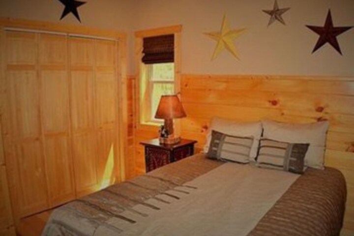Room 11 of 24