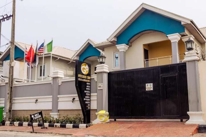 Golden Six Hotel & Restaurant