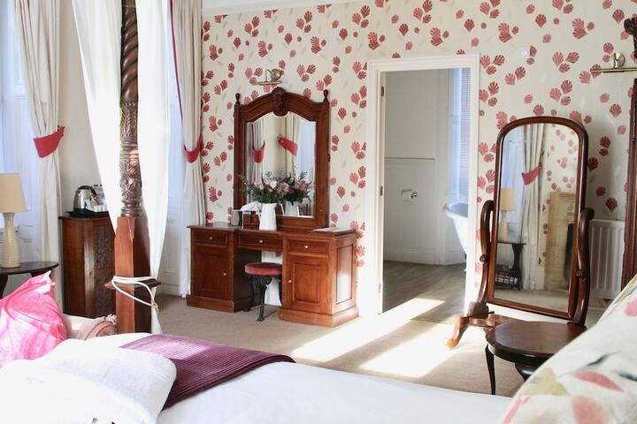 Room 9 of 41