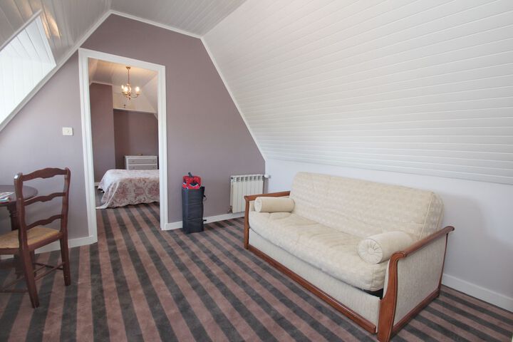 Room 6 of 23