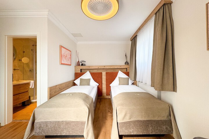 Room 31 of 207